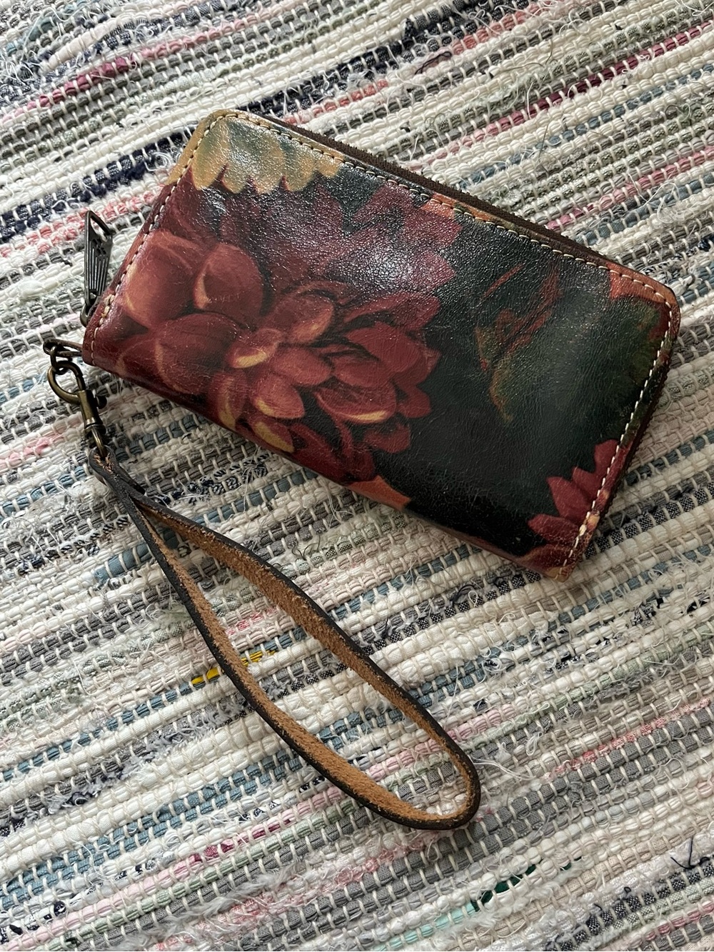 Patricia Nash Ragusa Leather Zip Around Wallet Wristlet Clutch Floral Flowers